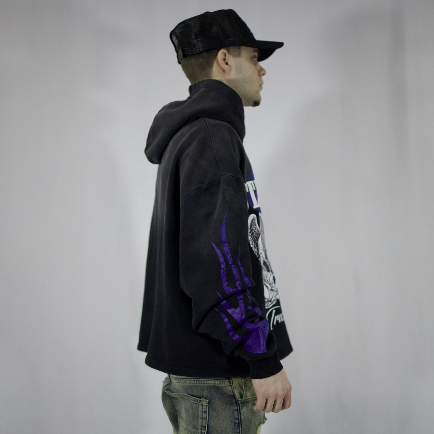 ๐ฃ๐ป๐พ๐ผ๐ฝ ๐๐ธ ๐๐ท๐ฎ hoodie