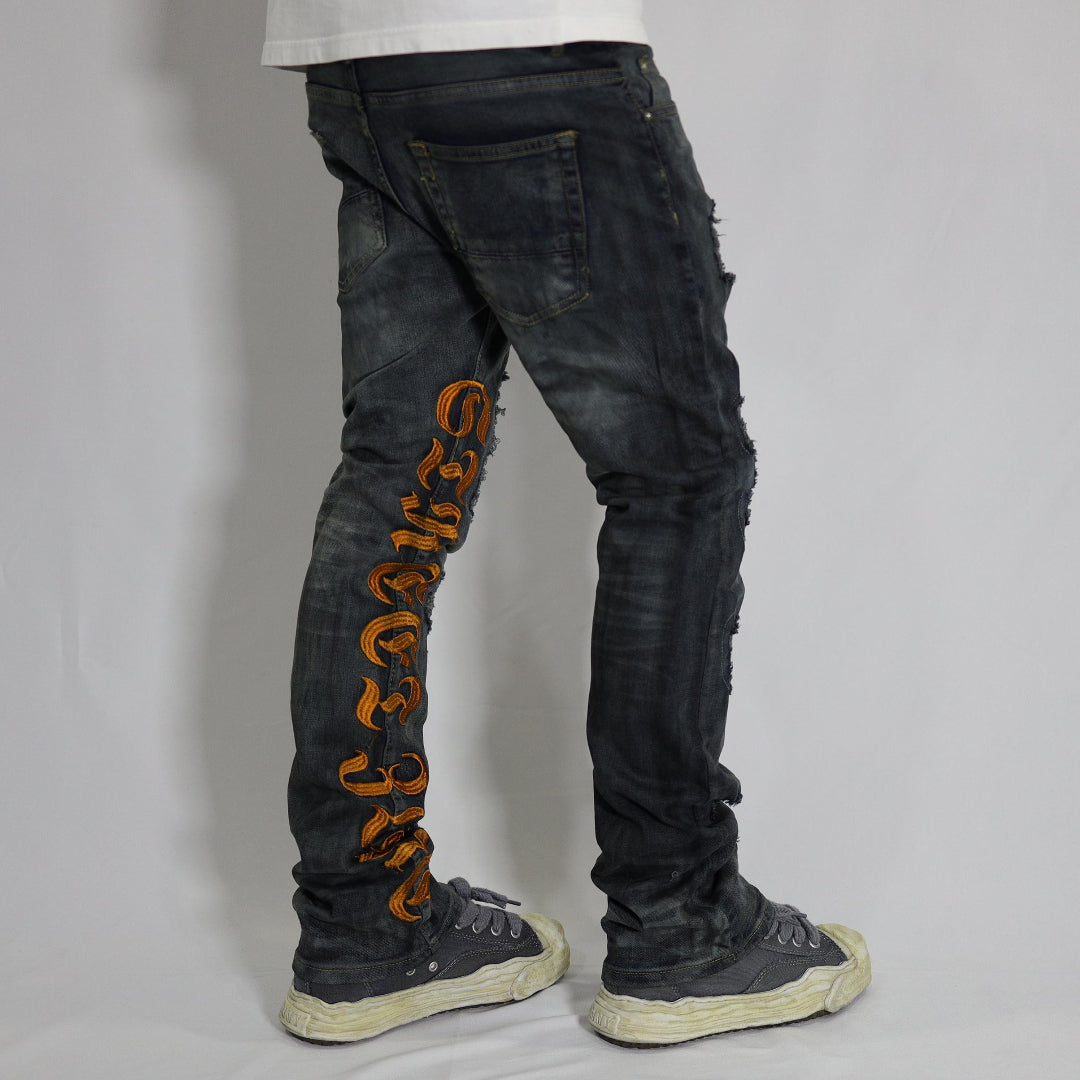 BLACK FLARED JEANS
