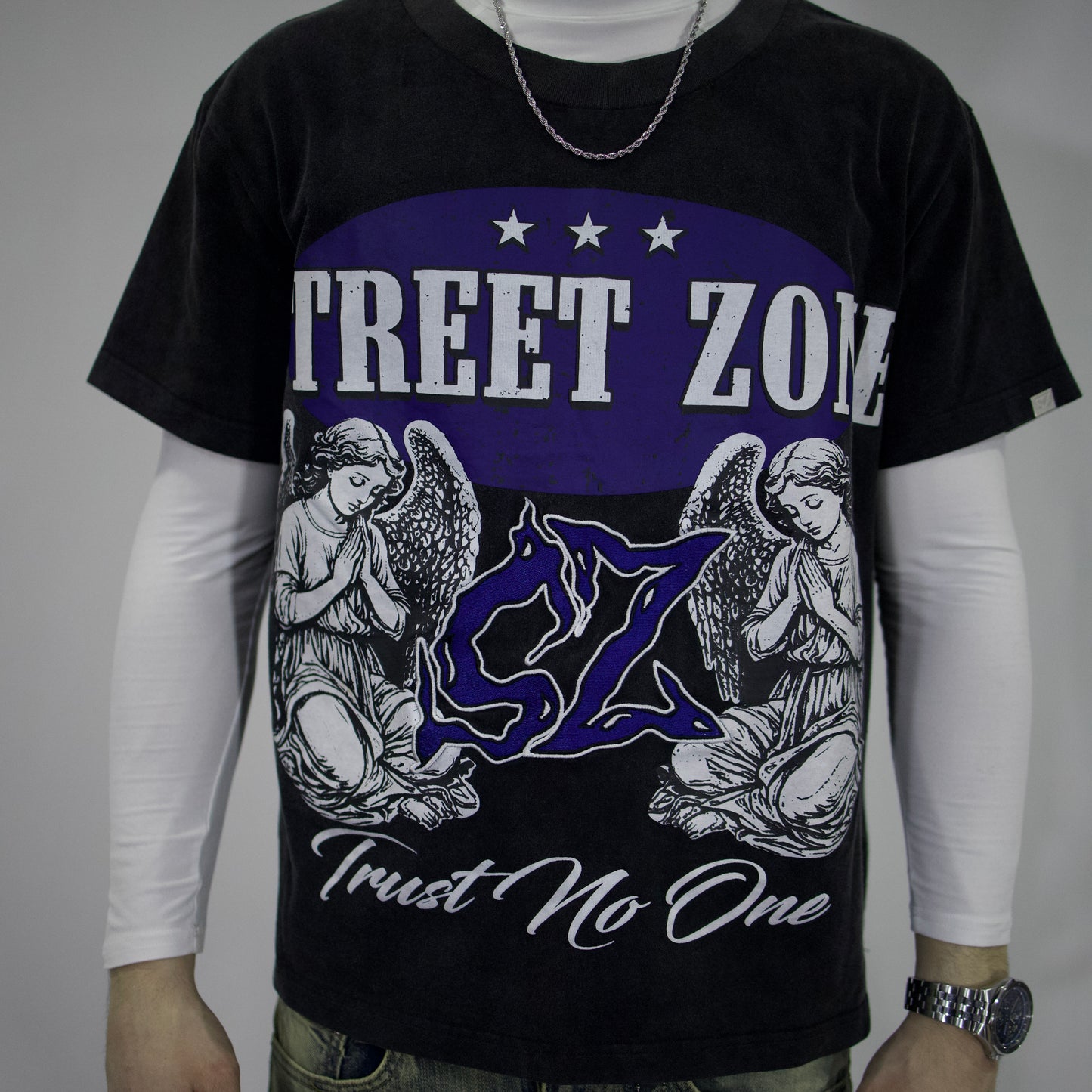 𝓣𝓻𝓾𝓼𝓽 𝓝𝓸 𝓞𝓷𝓮 tee