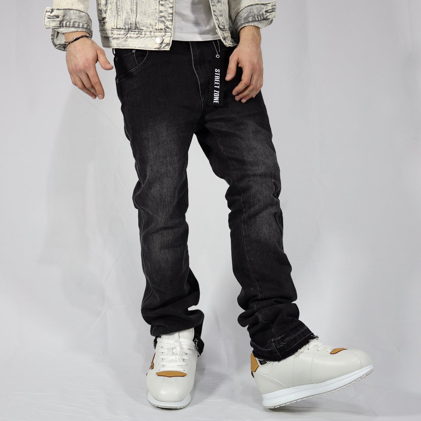 𝓢𝓽𝓻𝓮𝓮𝓽𝓩𝓸𝓷𝓮 flare jeans