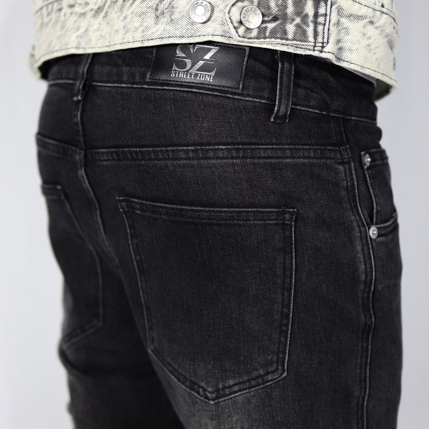 𝓢𝓽𝓻𝓮𝓮𝓽𝓩𝓸𝓷𝓮 flare jeans