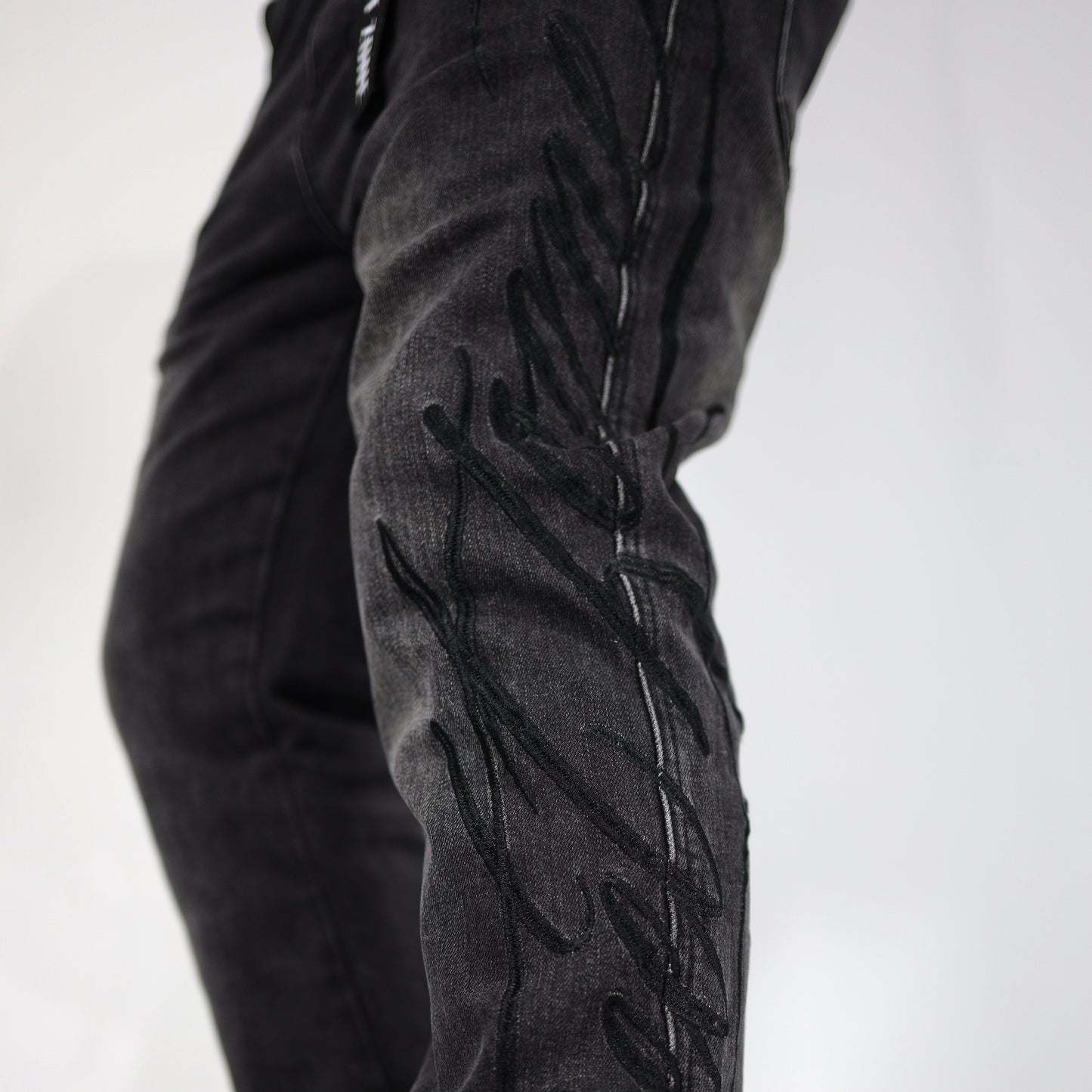 𝓢𝓽𝓻𝓮𝓮𝓽𝓩𝓸𝓷𝓮 flare jeans