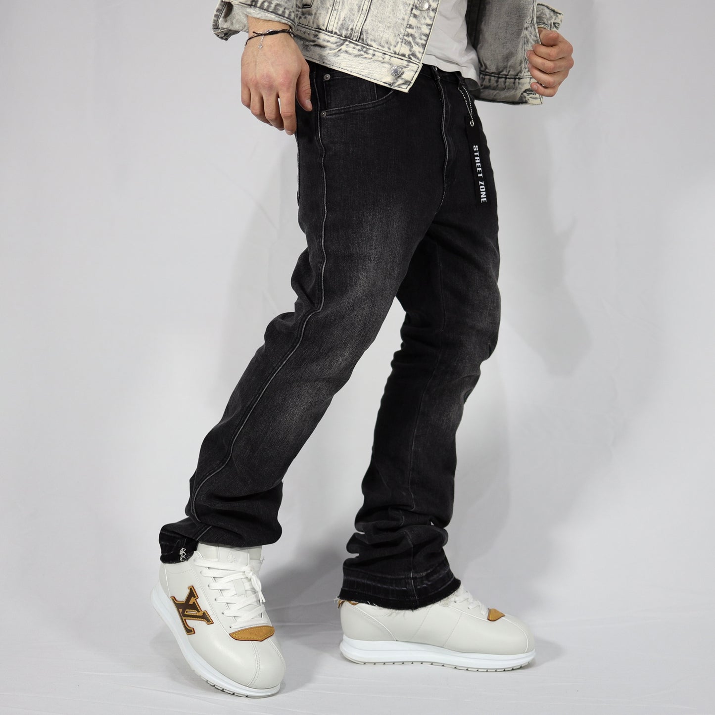 𝓢𝓽𝓻𝓮𝓮𝓽𝓩𝓸𝓷𝓮 flare jeans