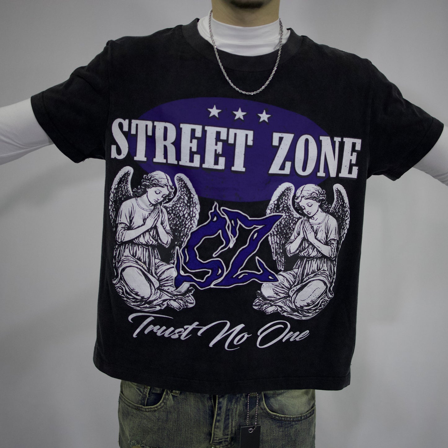 𝓣𝓻𝓾𝓼𝓽 𝓝𝓸 𝓞𝓷𝓮 tee