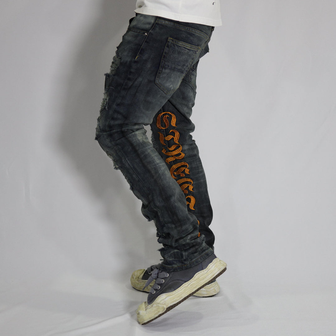 BLACK FLARED JEANS
