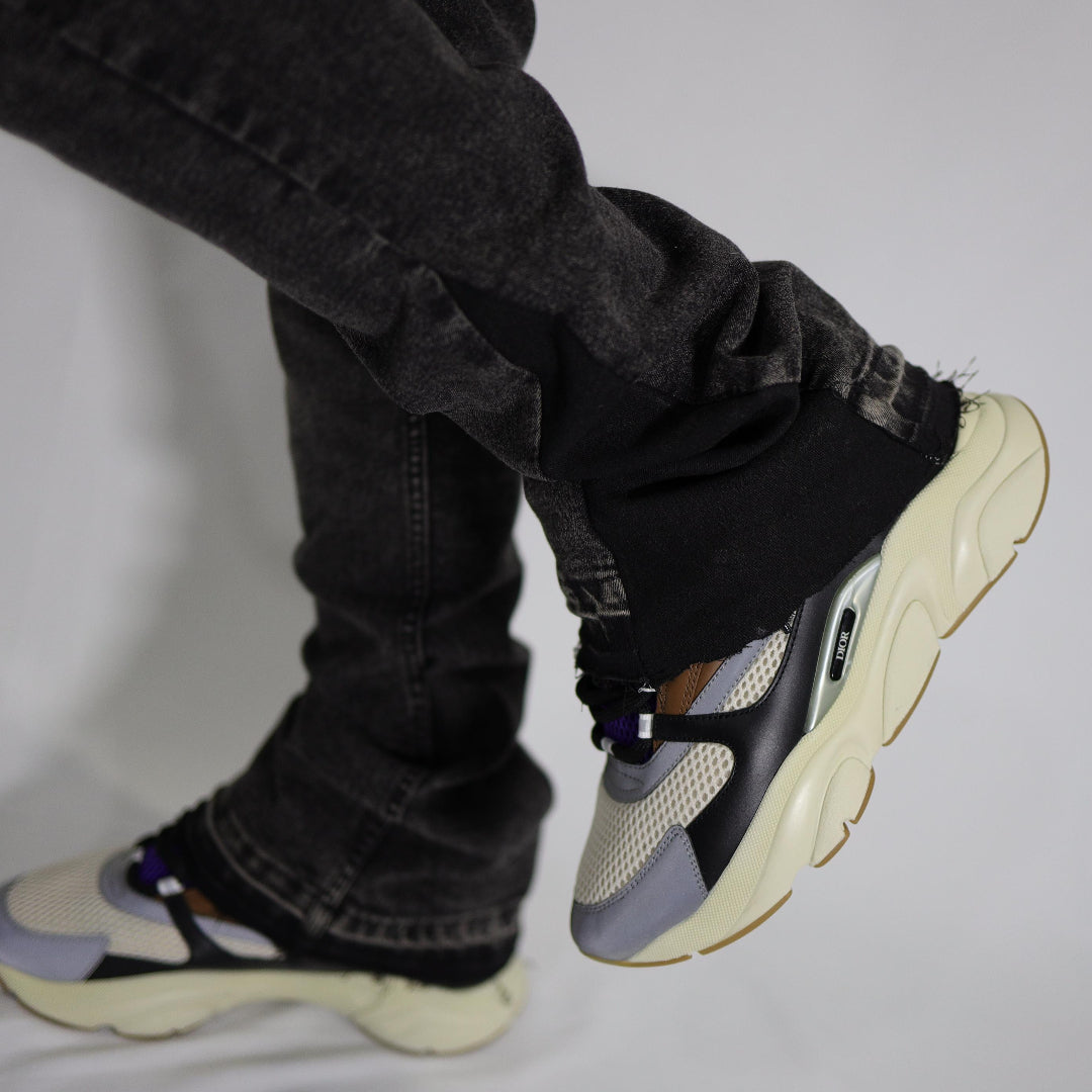 GRAY FLARED JEANS